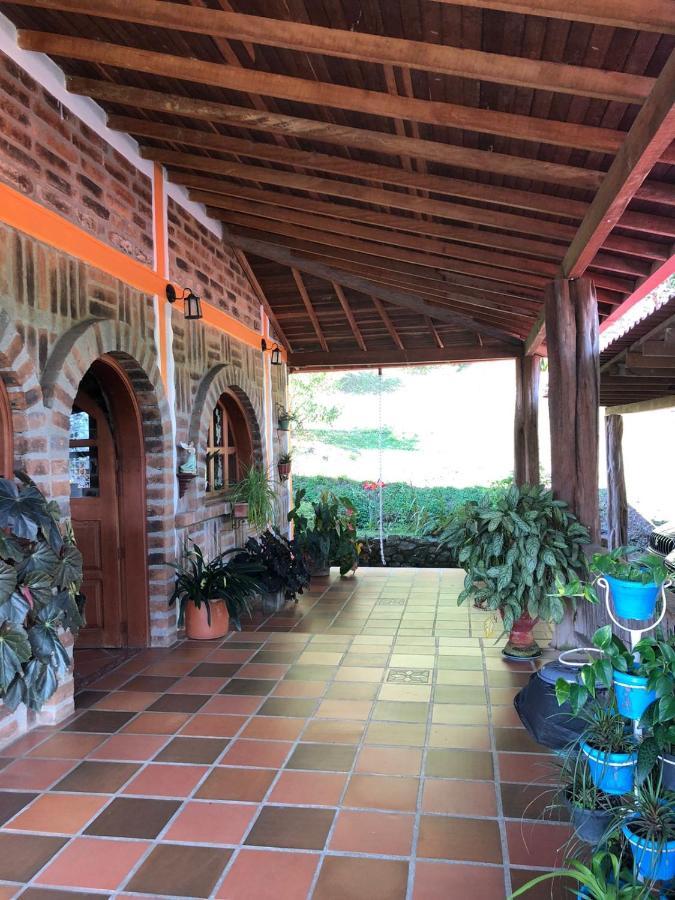 Finca Hotel Tierra Verde Girardota Exterior foto